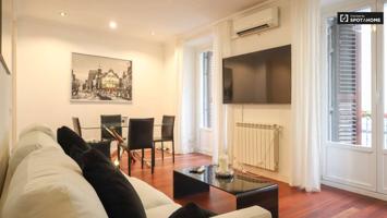 Apartamento de 3 habitaciones en alquiler en Madrid photo 0