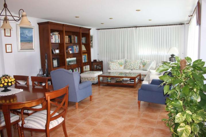 Se alquila piso de 4 habitaciones en Riba-roja de Túria, gastos incluidos. photo 0