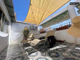 Piso de 4 habitaciones en alquiler en Alicante, solo profesionales photo 0