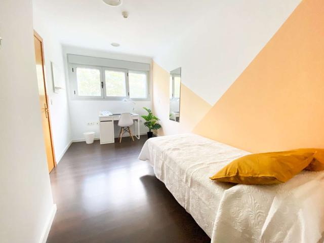 Habitación individual con baño privado. Zaragoza photo 0
