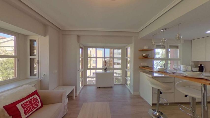 Apartamento de 1 dormitorio en alquiler en Madrid photo 0