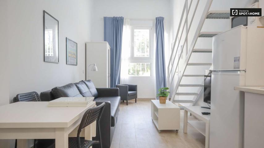 Estudio en alquiler en Valdezarza, Madrid, gastos incluidos photo 0