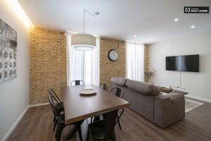Apartamento de 2 dormitorios en alquiler en Valencia photo 0