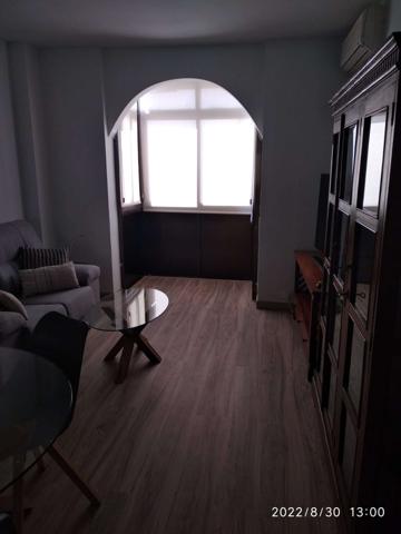 Se alquila piso de 2 habitaciones en Castellana, balcón. photo 0