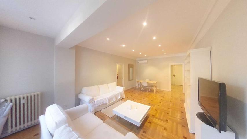 Se alquila apartamento de 2 habitaciones en Hispanoamérica, gastos incluidos photo 0