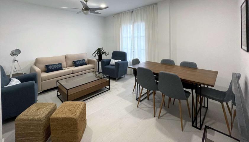 Apartamento de 3 dormitorios en alquiler en Puerto De Santa Maria photo 0