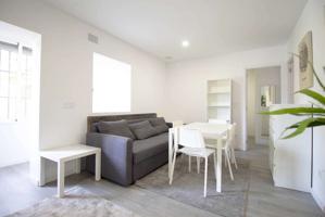 Apartamento de 2 dormitorios en alquiler en Madrid photo 0