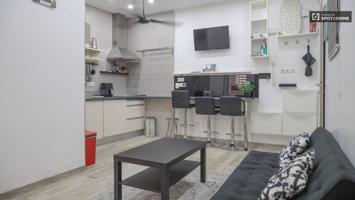 Apartamento de 2 dormitorios en alquiler en La Latina, Madrid photo 0