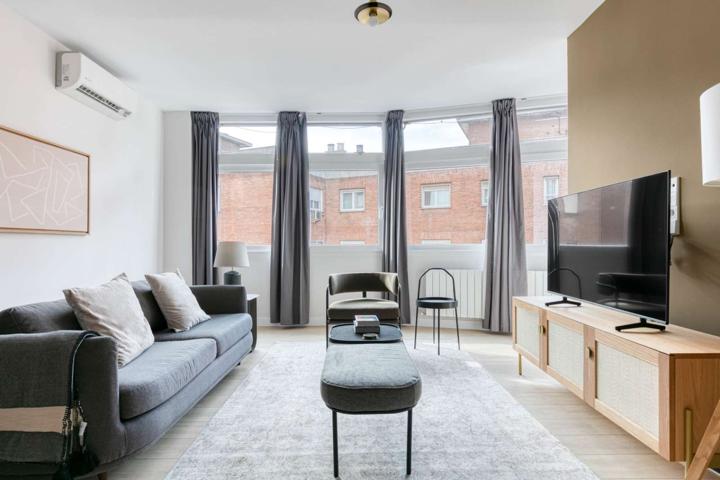 Apartamento de 2 dormitorios en alquiler en Madrid photo 0