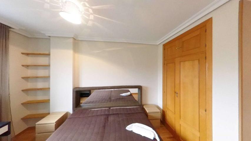 Apartamento de 2 dormitorios en alquiler en Madrid photo 0