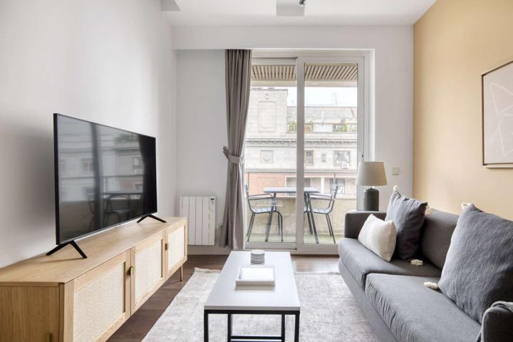 Apartamento de 1 dormitorio en alquiler en Madrid photo 0