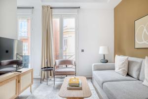 Apartamento de 2 dormitorios en alquiler en Madrid photo 0