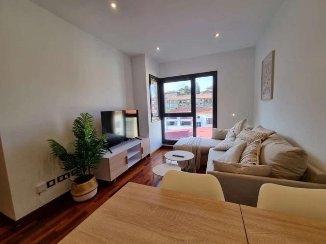 Piso en alquiler de 1 dormitorio en Oviedo photo 0
