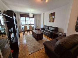 Piso de 3 habitaciones en alquiler en Oviedo, perfecto para profesionales photo 0