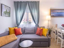 Apartamento de 1 dormitorio en alquiler en Mármoles Este, Málaga, gastos incluidos. photo 0