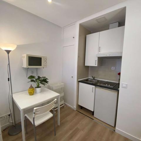 Estudio en alquiler en Castellana photo 0