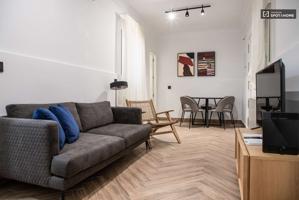 Apartamento de 2 dormitorios en alquiler en Madrid photo 0