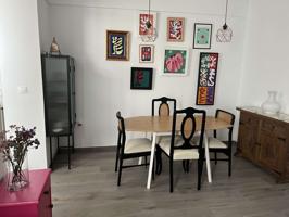 Piso de 2 dormitorios en alquiler en Mercado, Alicante photo 0