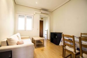 Apartamento de 2 dormitorios en alquiler en Trafalgar photo 0