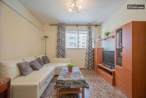 Piso en alquiler de 2 habitaciones en Ciutat de les Arts i les Ciències photo 0