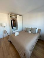 Se alquila habitación en apartamento de 3 dormitorios en Barcelona photo 0