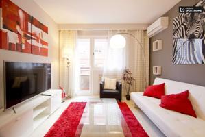 Precioso apartamento de 1 dormitorio con balcón en alquiler en Charmartín photo 0