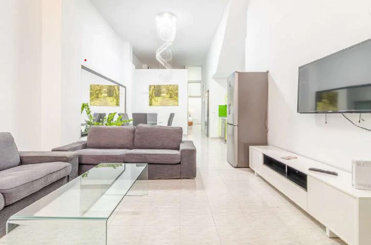Apartamento de 2 dormitorios en alquiler en Las Palmas de Gran Canaria photo 0