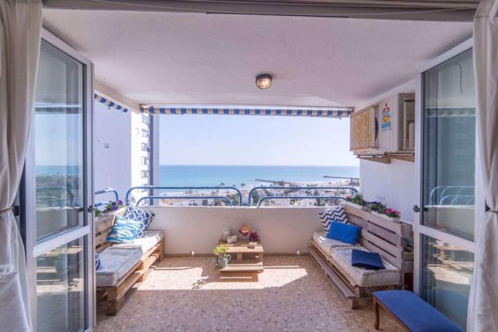 Piso de 3 habitaciones en alquiler en El Puig de Santa Maria photo 0