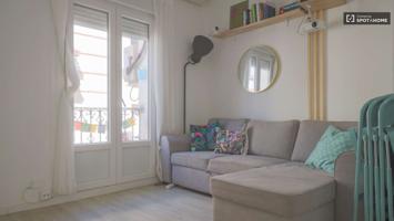 Apartamento de 2 dormitorios en alquiler en Madrid photo 0