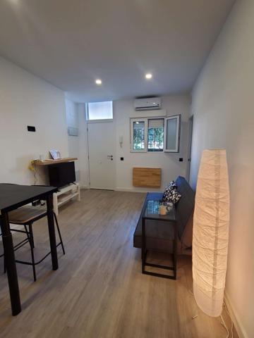 Se alquila piso de 1 dormitorio en Pueblo Nuevo, perfecto para profesionales, parejas, estudiantes o Erasmus. photo 0