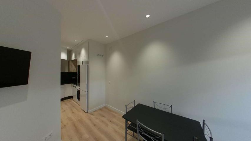 Piso en alquiler de 1 habitación en Valverde photo 0