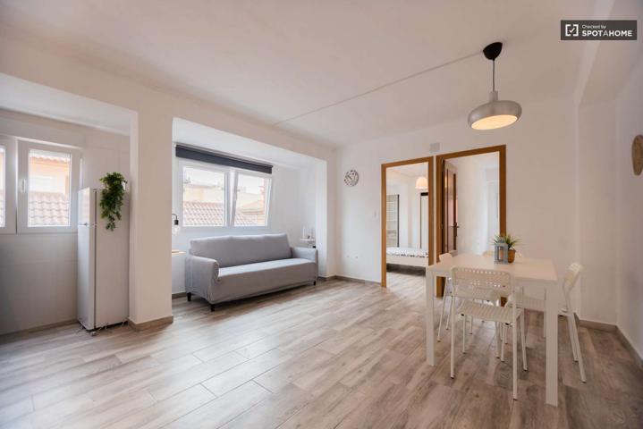 Piso de 3 habitaciones en alquiler en Burjassot photo 0