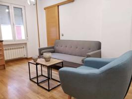 Apartamento de 3 habitaciones en alquiler en Niño Jesús photo 0