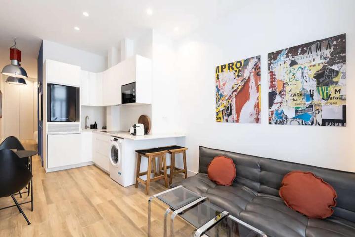 Apartamento de 2 habitaciones en alquiler en Trafalgar. Pago de facturas al propietario. photo 0