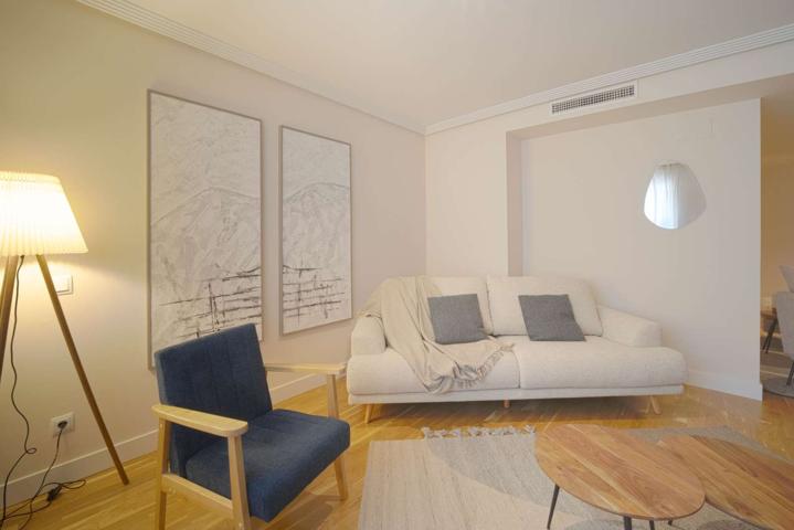 Se alquila piso de 2 habitaciones en Nueva España, gastos incluidos. photo 0