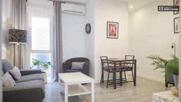 Apartamento de 2 dormitorios en alquiler en Madrid photo 0