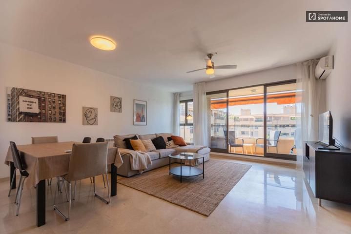 Piso de 3 habitaciones en alquiler en Sant Pau, gastos incluidos photo 0