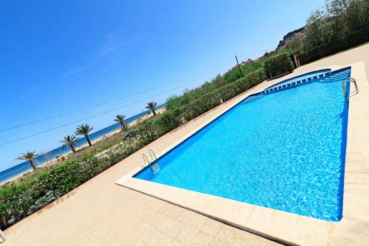 Se alquila piso de 2 habitaciones en Dénia, gastos incluidos. photo 0