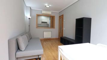 Se alquila apartamento de 1 dormitorio en Valdeacederas photo 0