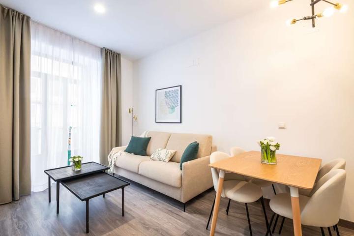 Estudio en alquiler en El Mercat, Valencia photo 0