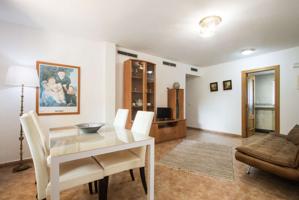 Apartamento de 2 dormitorios en alquiler en Benidorm, gastos incluidos photo 0