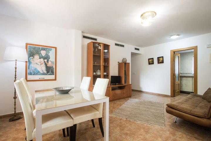 Apartamento de 2 dormitorios en alquiler en Benidorm, gastos incluidos photo 0