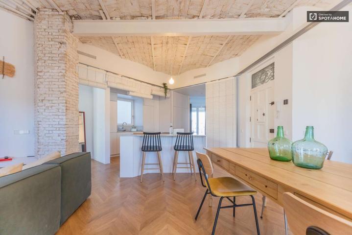 Se alquila piso de 2 habitaciones en Russafa, solo para trabajadores y posgraduados. photo 0