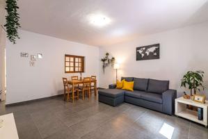 Se alquila piso de 2 habitaciones en Arico, gastos incluidos, se admiten mascotas. photo 0