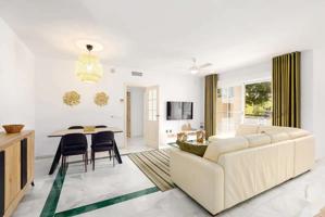 Apartamento de 2 dormitorios en alquiler en Marbella photo 0