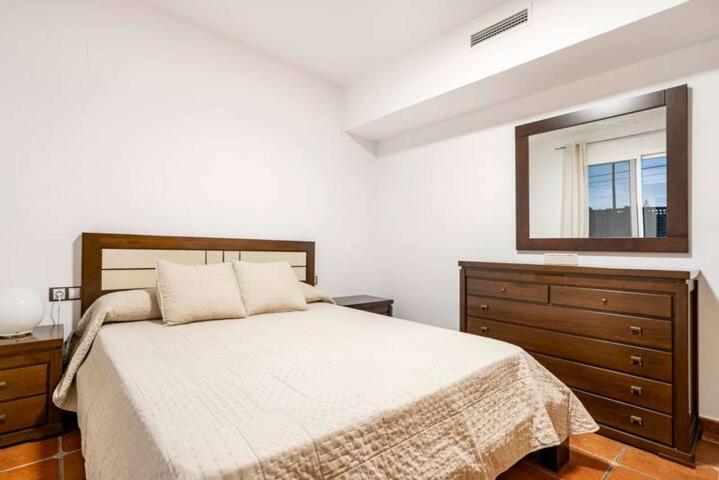 Piso en alquiler de 3 habitaciones en Riba-roja de Túria, gastos incluidos photo 0
