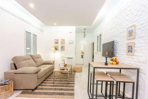 Apartamento de 2 dormitorios en alquiler en Ibiza, Madrid photo 0