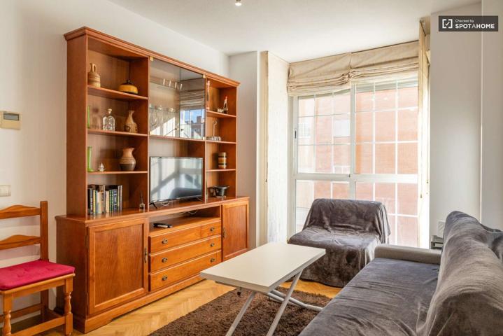Apartamento tipo estudio en alquiler en Carabanchel photo 0
