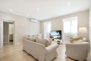 Elegante apartamento de 2 dormitorios en alquiler cerca de Colombia, Madrid photo 0