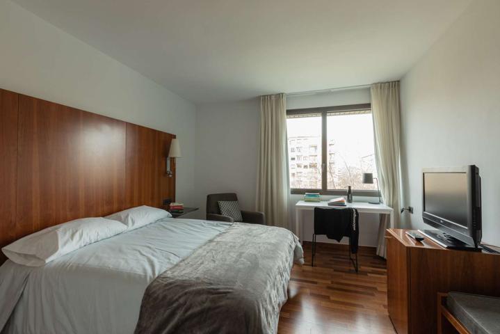 Se alquila habitación en residencia en Pamplona photo 0